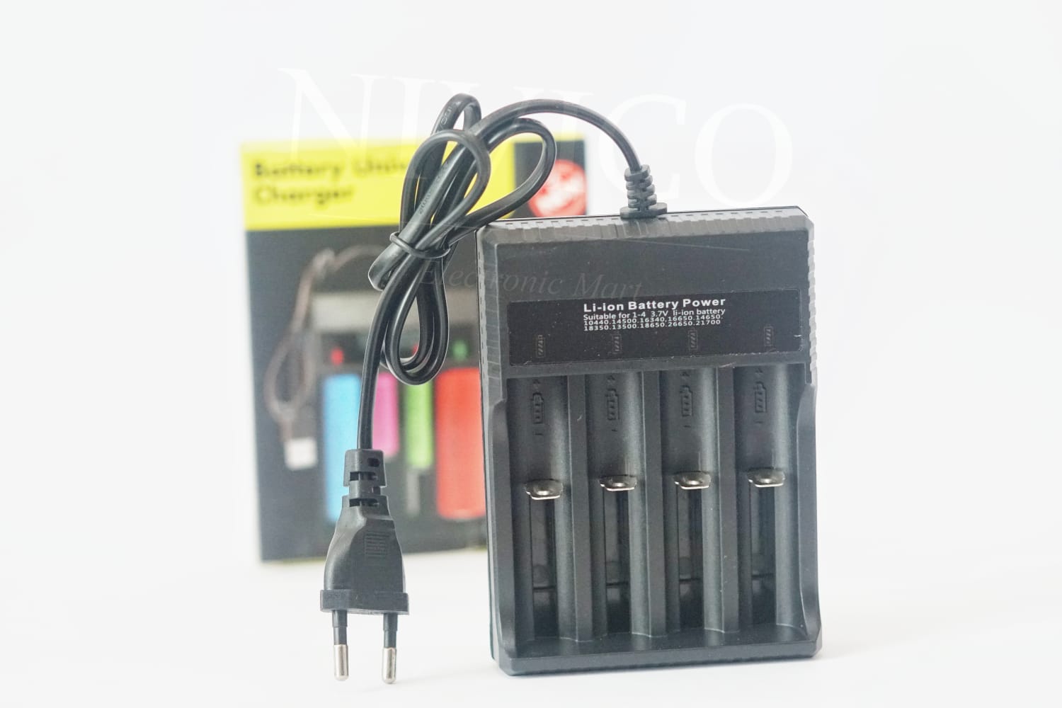 i4 New Charger Universal Baterai 3.7V Li-ion Model 18650 dengan 4 Slot Pengisian Cepat